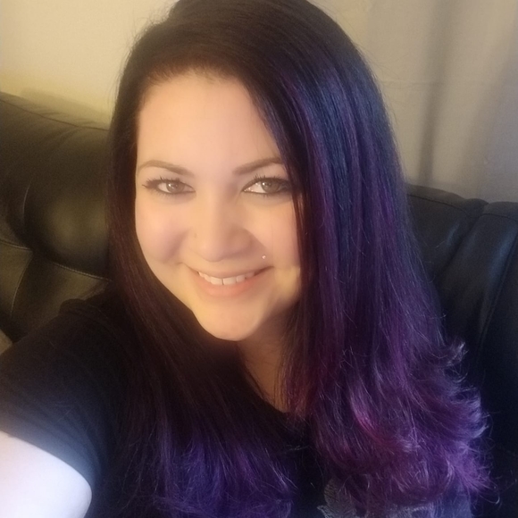 Meet your Posher, Nakita - Picture 1 of 4